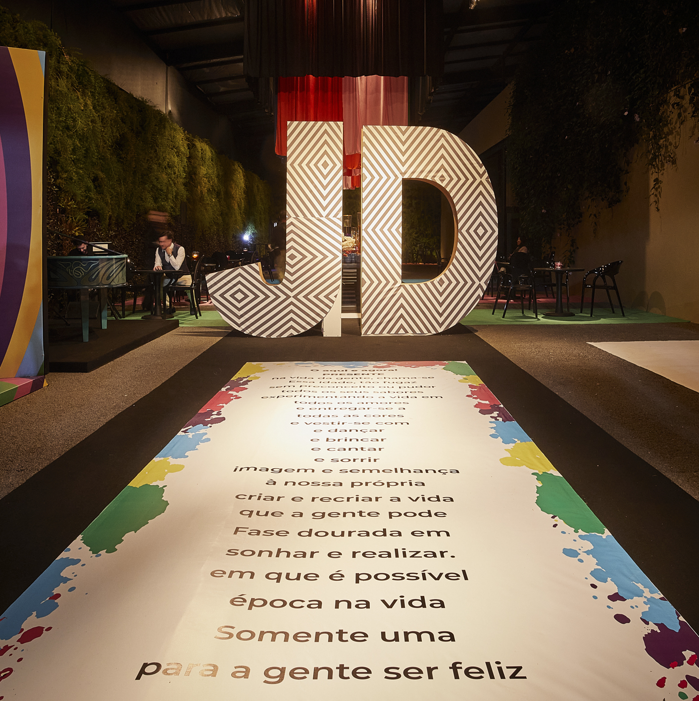 d027e1f0f56a0e7b62903fd0152a608a.jpg